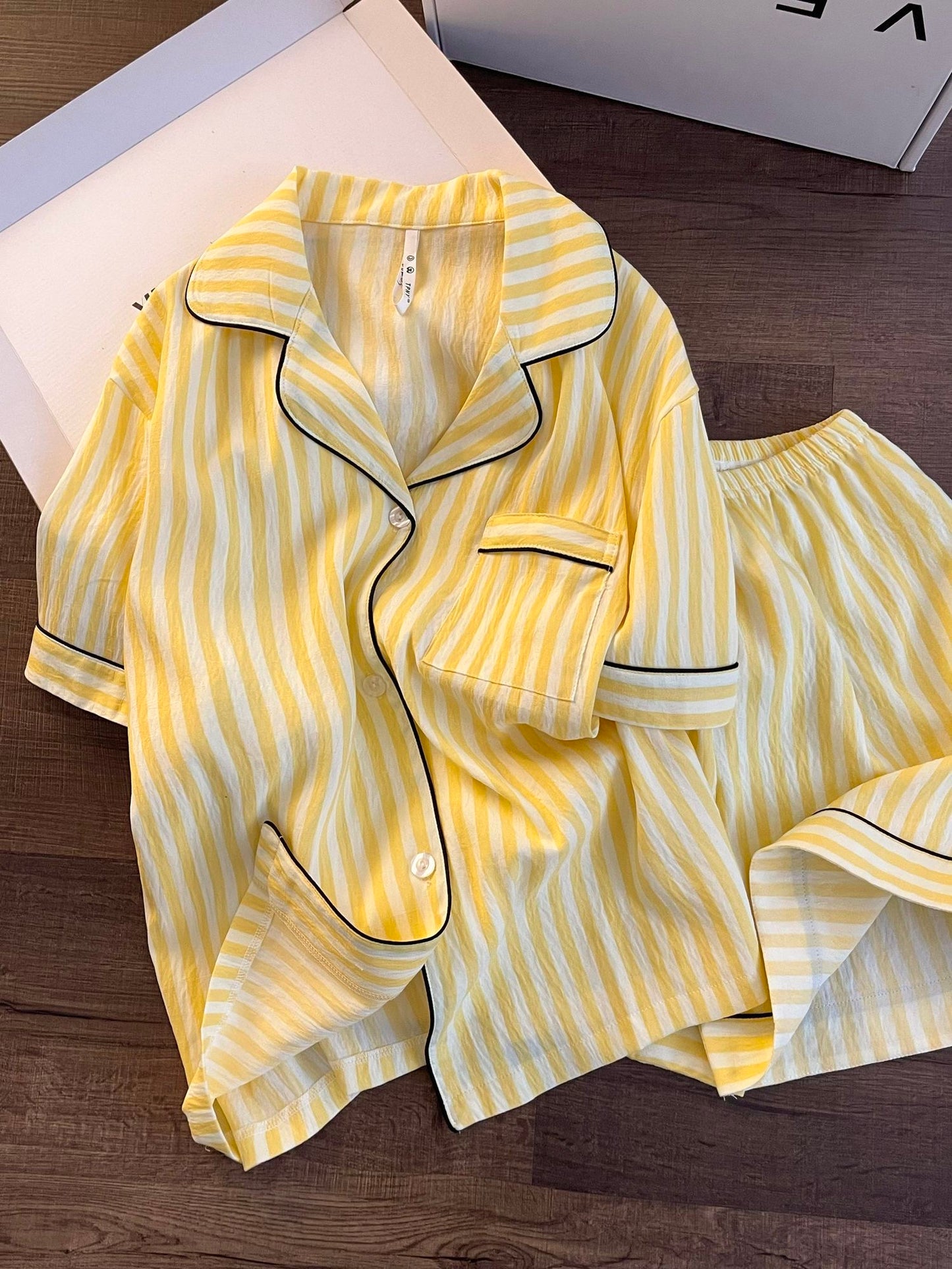 2-Piece Women's Pyjama Set | Soft Cotton Loungewear and Sleepwear